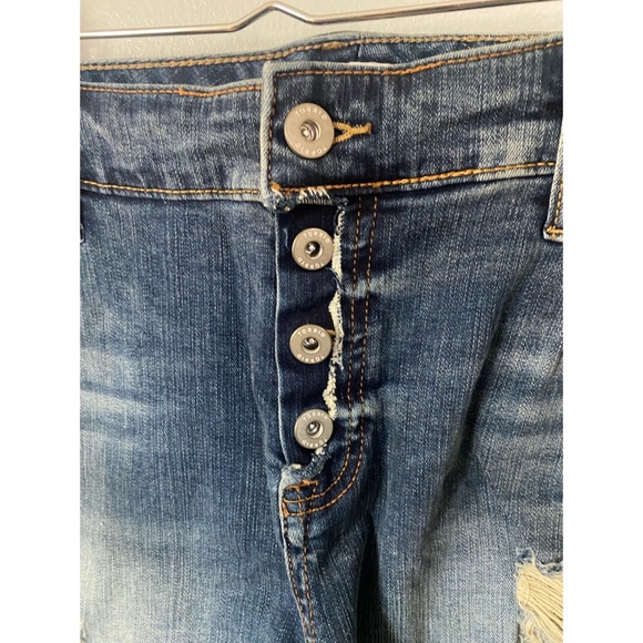 Torrid Distressed Jean Shorts - Picture 3 of 4
